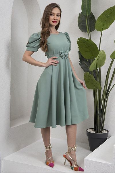 KÜÇÜĞÜM BUTİK Rochie verde midi creponată Çağla - mânecă pepene verde și detaliu evazat