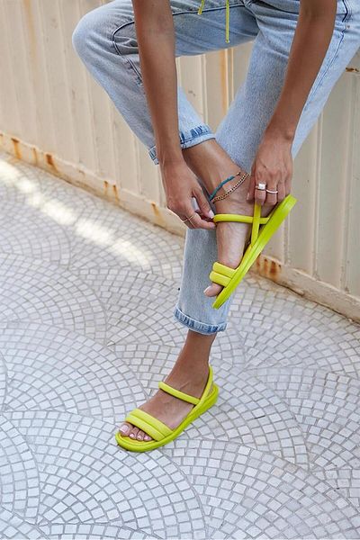 Madamra Gelbe Puff-Sandalen mit doppeltem Riemchen für Damen