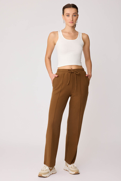 Vitrin Önden Dikişli Bol Paça Eşofman Pantolon