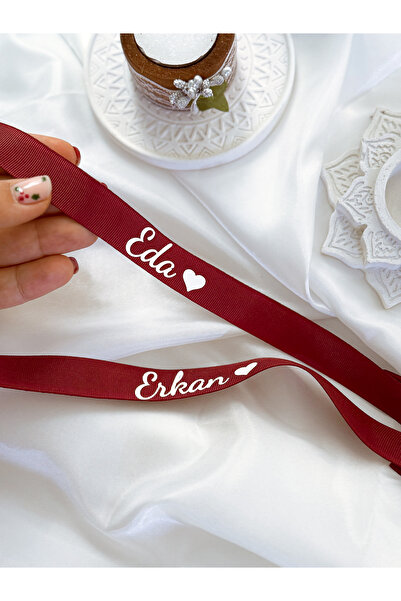 renna tasarım atölyesi BORDO KURDELE 2 CM ÜZERİNE BEYAZ YAZILI CIRT CIRTLI Kİ...