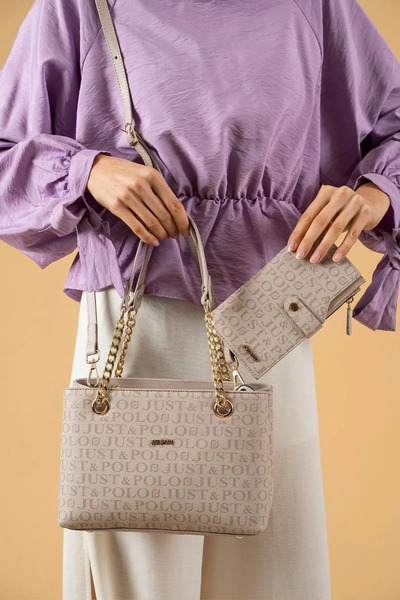 Just Polo حقيبة يد وكتف نسائية منقوشة بسلسلة مقاس: 24 × 20 سم
