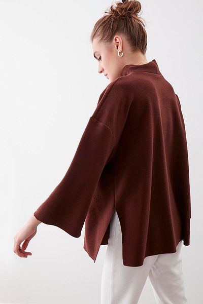 Vitrin Πλεκτή oversize μπλούζα με χαμηλό μανίκι γιακά και πλαϊνά σκισίματα