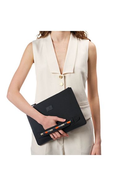 Happy-Nes La Superba Black Handbag - Comfortable and Stylish Design