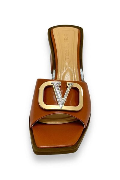 KRISTE BELL Tan Skin Real Leather Wide Gold V Buckle Daily Heeled Women's Slippers