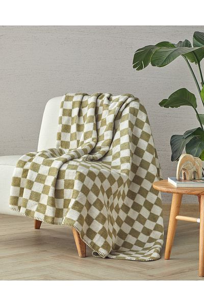 English Home Green Acrylic Tv Blanket - Light Plaid