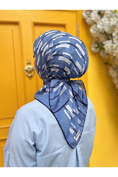 Armine 08 Life 6062 Model Scarf
