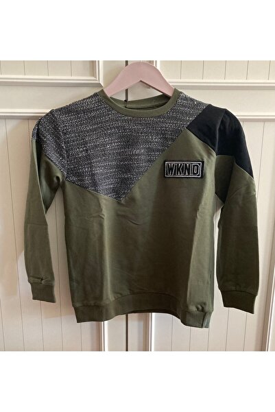 Çizmeli Kedi Erkek Çocuk Nakış ve Arma Detaylı Sweatshirt