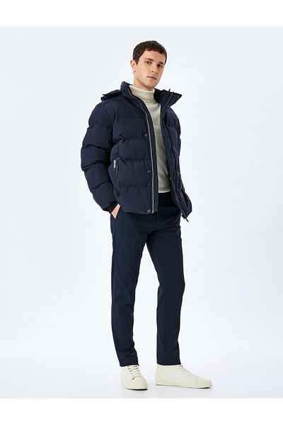 Koton Palton puf slim fit cu glugă detașabilă și detaliu de buzunar cu fermoar