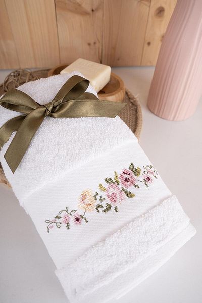 Baveno Baveno Home - Σετ πετσετών δώρου 100% βαμβακερό κεντημένο σχέδιο 40x70