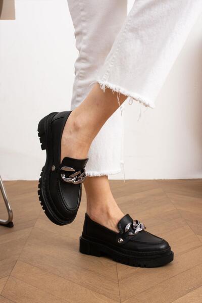 BeBeQ Store Римські чорні шкіряні жіночі лофери з трьома пряжками