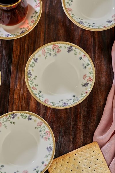 Cooker 6 Patterned Porcelain Tea Plates