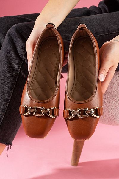 FUGA MODA Kedja Tan Leather Ballerinas with Chain Accessories