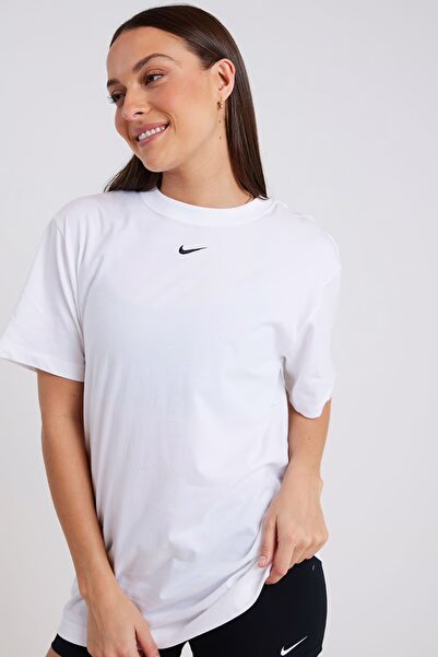 Nike Спортивний одяг Essentials Tee Boyfriend Short-Sleeve Beyaz Kadın Футболка