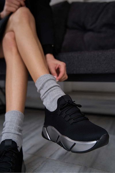 Madamra Schwarz-graue Mesh-Sneakers und lässige Sportschuhe mit Spitzendetails für Damen