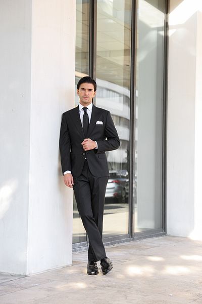 AEK FIORE Men's Black Striped Suit