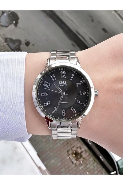Q&Q Women's Metal Band Wristwatch