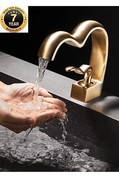 OEM New Design Matte Gold Color Waterfall Heart Bathroom Sink Faucet
