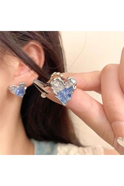 Pelin Aksesuar Blue Heart Earrings with Stone Detail