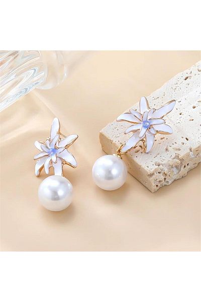 Pelin Aksesuar Pearl Pendant White Flower Earrings