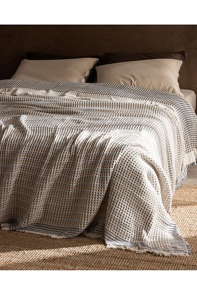 Madame Coco Bresdon Single 100% Cotton Bedspread - Beige/Blue