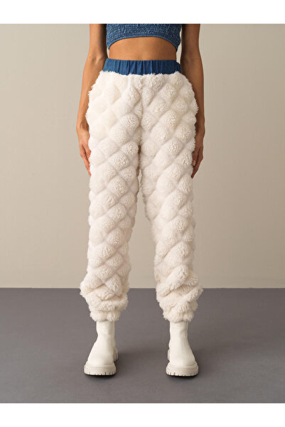 Xint Kadın Beyaz Oversize Cepli Kuzu Pantolon