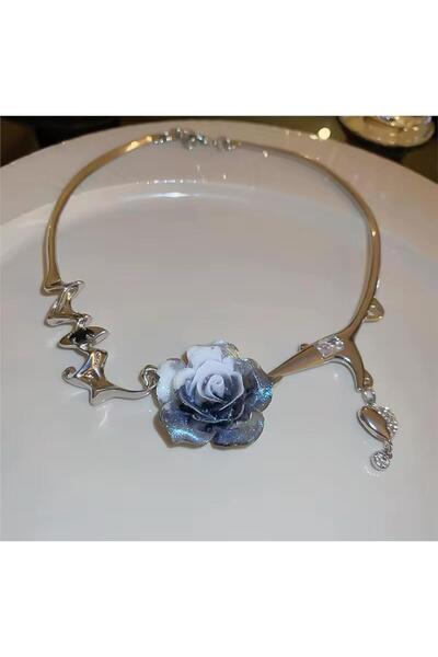 Pelin Aksesuar Mavi Simli Çiçek Detaylı Silver Kolye