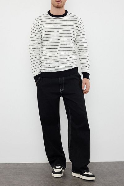 Edit by Trendyol Ecrufarbener Strickpullover mit Rundhalsausschnitt und schmaler Passform – TMNAW25KZ00028