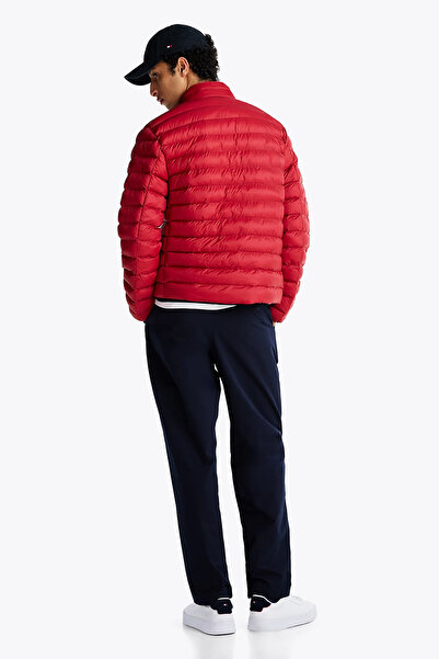 Tommy Hilfiger Erkek Kapitoneli Regular Fit Kapüşonlu Şişme Kırmızı Ceket MW0MW37634-XIT