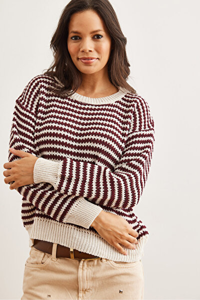 Olalook Women's Burgundy Crew Neck Striped Openwork Knitwear Sweater Kzk- 19000947