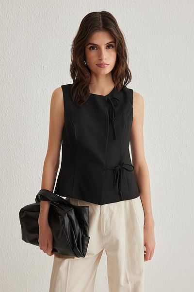 Trendyol Collection Black Slim Narrow Fit Binding Detailed Woven Vest Twoss25Ye00023