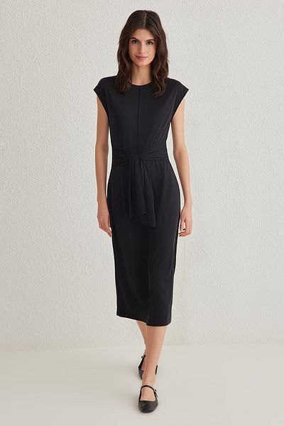 Trendyol Collection Μαύρο ίσιο φύλλο Midi Soft Textured Πικέ Πλεκτό Φόρεμα TWOSS25EL00072