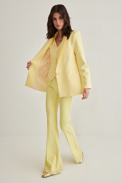 Trendyol Collection Gelb gestreifte Blazerjacke TWOAW20CE0316