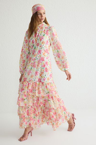 Trendyol Modest Rosafarbenes, mit Blumen gefüttertes, gewebtes Chiffon-Hijab-Kleid TCTSS25EB00051