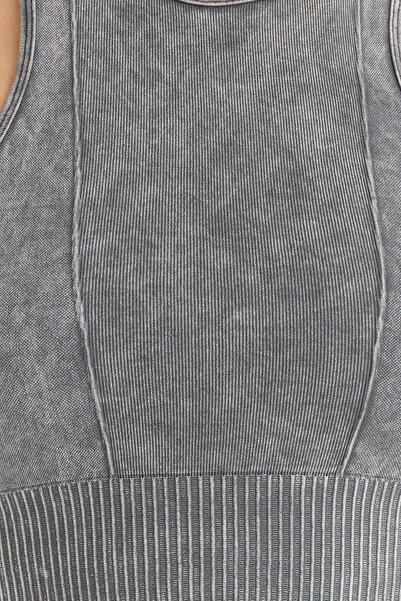 Trendyol Collection Antracitový bezešvý ohlávkový límec pletený sportovní Crop Top - THMSS23SS00004