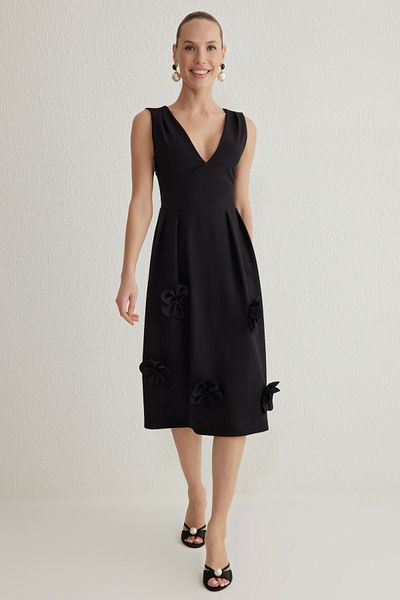 Trendyol Collection Černé šaty