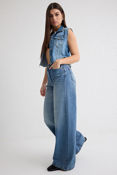 Trendyol Collection Blugi albaștri cu talie înaltă, largi, cu picioare late TWOSS25JE00082