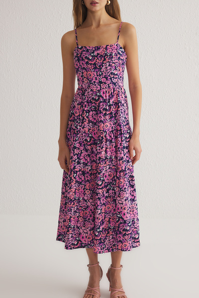 Trendyol Collection Rosa geblümtes A-Linien-Midikleid aus gewebter Viskose TWOSS21EL1341