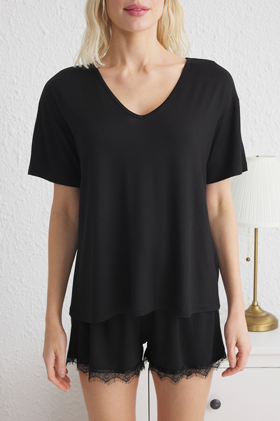 Trendyol Collection Black Lace and Lacing Detail Knitted Pajamas Set with Shorts Thmss25Pt00012