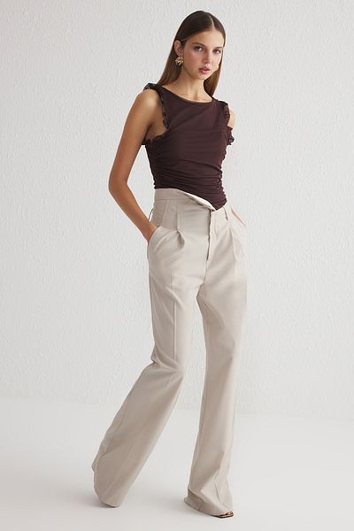 Trendyol Collection Braun gefütterter Tüll-Strick-Body TPRSS25BD00003
