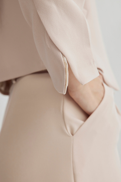 Trendyol Collection Beige Asymmetrical Closure Crop Woven Jacket Twoss25Ce00035