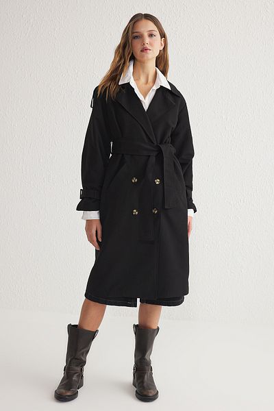 Trendyol Collection Schwarzer, übergroßer, weit geschnittener, wasserabweisender langer Trenchcoat mit Gürtel TWOSS21TR0005