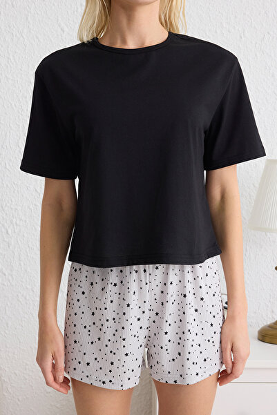 Trendyol Collection Μαύρο 100% βαμβακερό σορτς με μοτίβο αστεριών Πλεκτό σετ πιτζάμες THMSS24PT00202