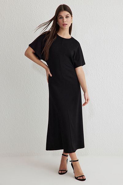 Trendyol Collection Rochie tricotată Midi elastică, neagră, cu șnur/drape TWOSS25EL00101