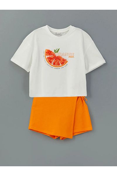 LC Waikiki تي شيرت وشورت للفتيات برقبة دائرية من LCW Kids Ecru