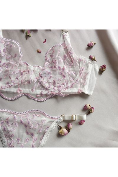 love secret Lace Bra and Thong Bralet Set - Stylish Women's Underwear, Comfortable and Elegant