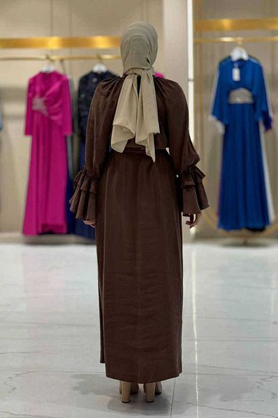 Bym Fashion 3925 Μοντέλο Καφέ Φόρεμα - Λεπτομέρεια με μανίκια βολάν