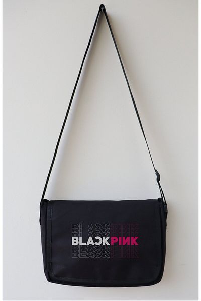 Fuddy Moda Geantă unisex Blackpink Written Black Messenger