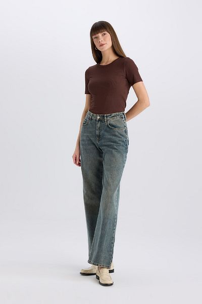 DeFacto Slim-Fit, schmal geschnittenes, geripptes Camisole-Basic-T-Shirt mit Rundhalsausschnitt, einfarbig, kurzärmelig, C0097AX25SP