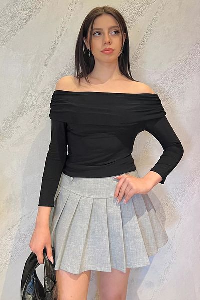 GÜLSELİ Μαύρη γυναικεία μπλούζα με γιακά Madonna