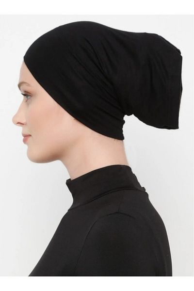 Merve Nayir Black Plain Pipe Bonnet